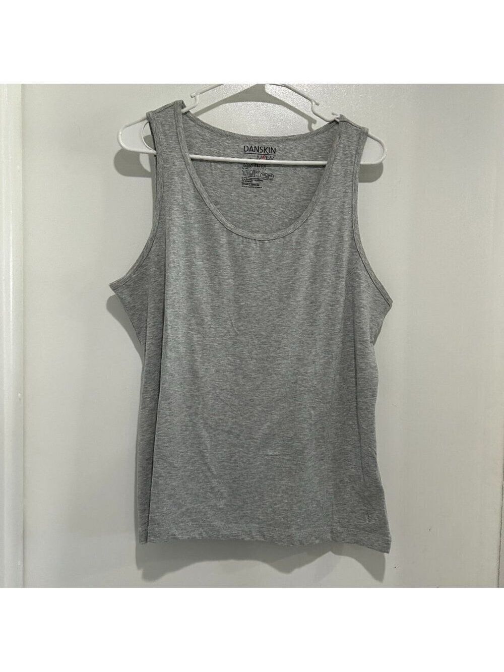New without tags ladies Danskin Now active tank Size 2X